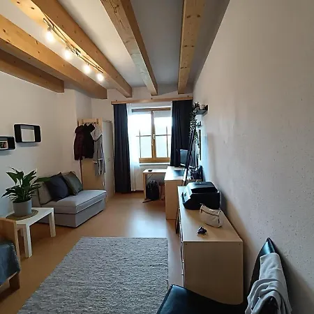 Apartment Entire Upper Floor With Roof Terrace *