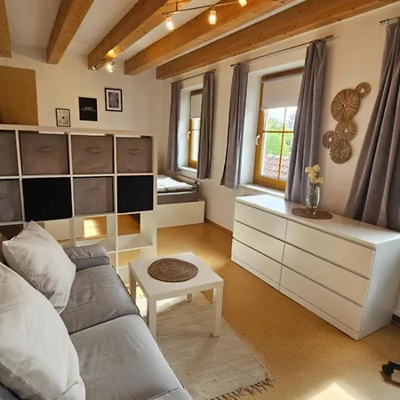 Entire Upper Floor With Roof Terrace 公寓 *
