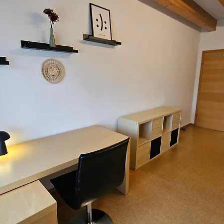 Apartment Entire Upper Floor With Roof Terrace *