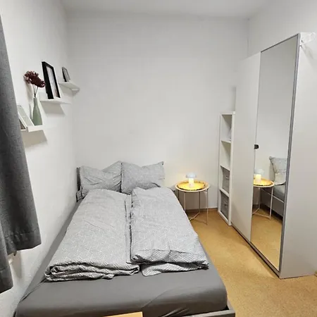Entire Upper Floor With Roof Terrace 公寓 *