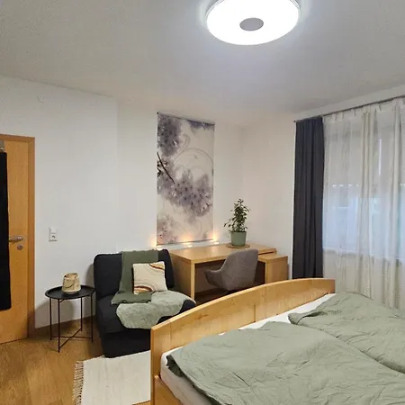 Entire Upper Floor With Roof Terrace *
